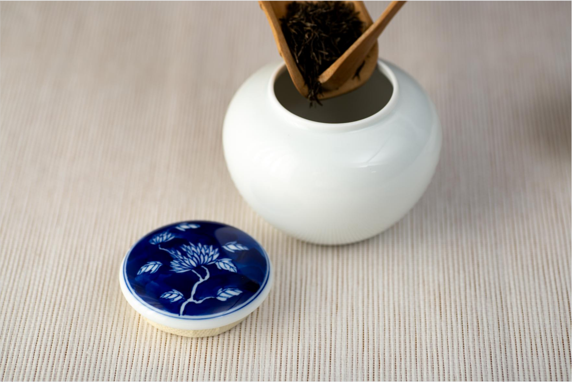 Underglaze Blue Plum Blossom Storage Jar