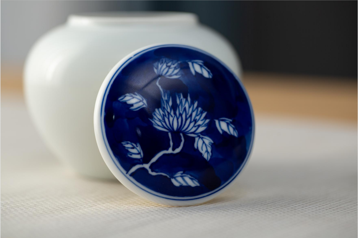 Underglaze Blue Plum Blossom Storage Jar